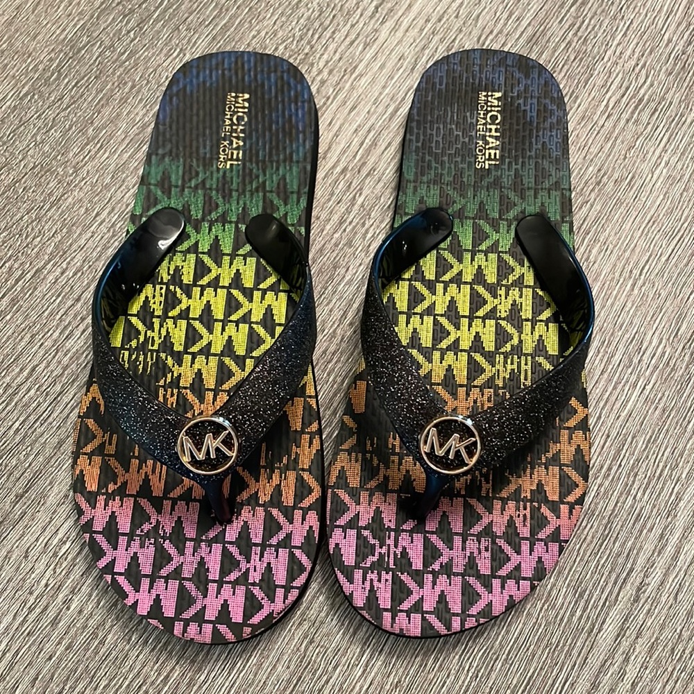 Girls flip flops